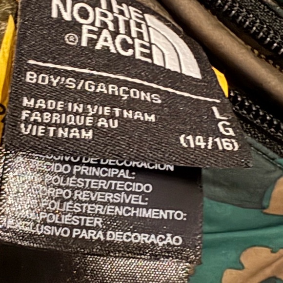 Boys North Face Coat - Picture 4 of 4